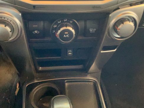 Used 2014 Toyota 4Runner SR5 RWD image 16
