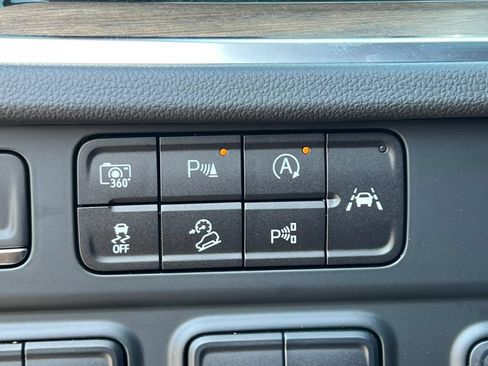 Used 2025 Chevrolet Tahoe High Country w/ Sun And Tow Package AWD/4WD image 21