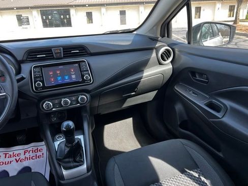 Used 2020 Nissan Versa S image 28