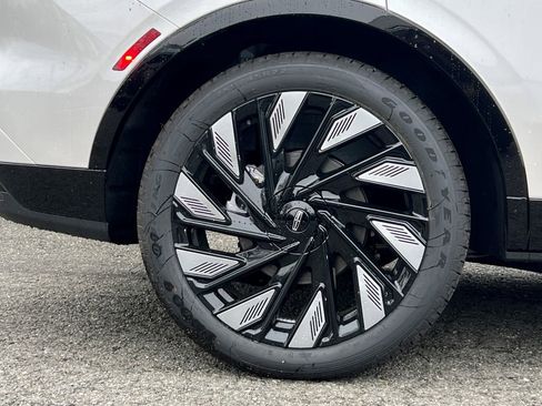 New 2026 Lincoln Nautilus Reserve w/ Jet Appearance Package AWD/4WD image 6