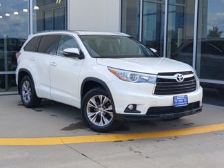 Used 2015 Toyota Highlander XLE AWD/4WD video 2