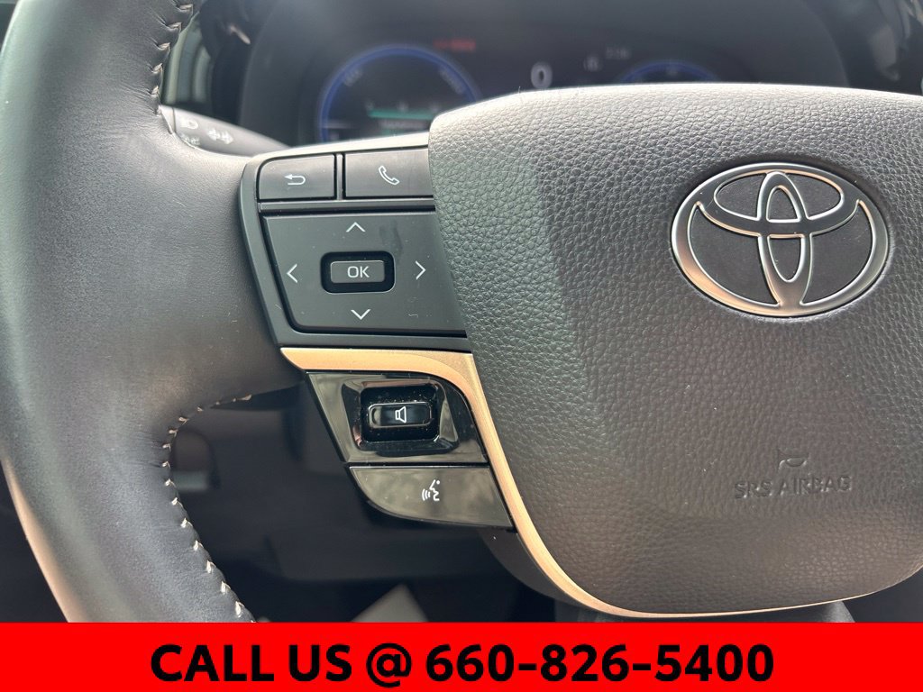 Certified 2025 Toyota Crown Platinum AWD/4WD image 19