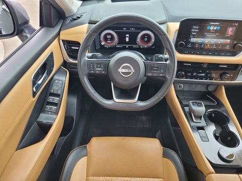 Used 2023 Nissan Rogue Platinum w/ Platinum Premium Package AWD/4WD image 11