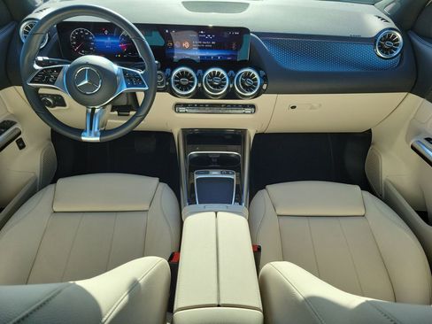 Certified 2025 Mercedes-Benz GLA 250 image 16