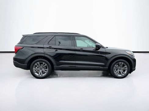 Used 2026 Ford Explorer Active w/ Active Comfort Package AWD/4WD image 4