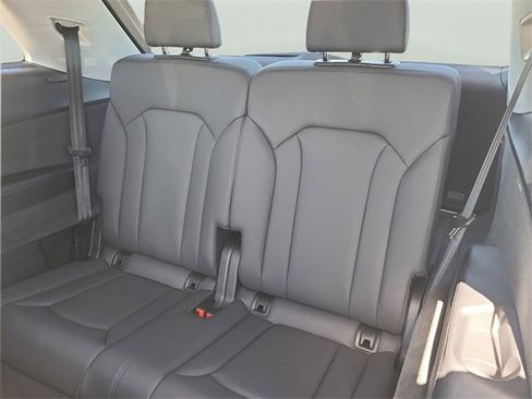 Used 2023 Audi Q7 3.0T Premium Plus image 10