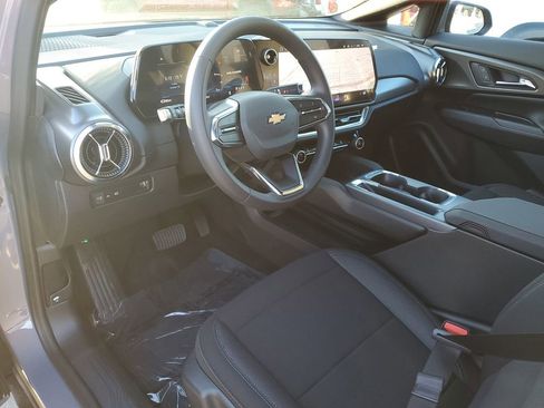 New 2026 Chevrolet Equinox EV LT image 17