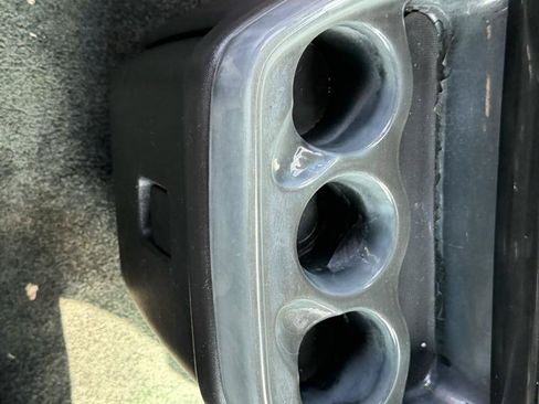 Used 2017 Chevrolet Express 2500 RWD image 23
