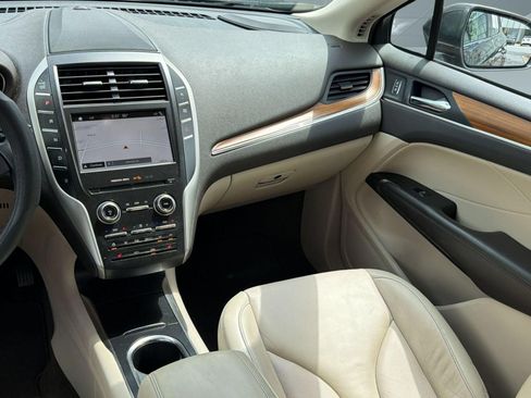 Used 2019 Lincoln MKC Select w/ Select Plus Package FWD image 26