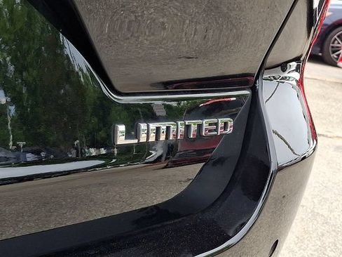 Used 2023 Jeep Grand Cherokee Limited AWD/4WD image 32