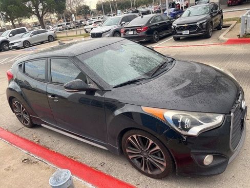 Used 2016 Hyundai Veloster Turbo image 2