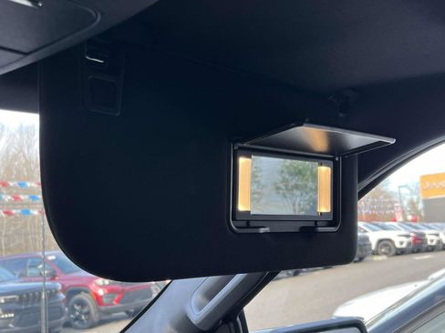 Used 2024 Ford F150 Platinum w/ Equipment Group 702A High image 9