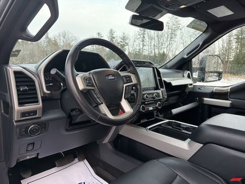 Certified 2022 Ford F250 Lariat w/ Black Appearance Package image 22