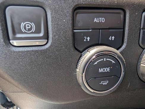 Used 2023 Chevrolet Silverado 1500 LTZ AWD/4WD image 34