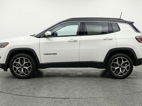 Used 2025 Jeep Compass Limited image 5