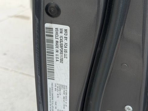 Used 2024 Jeep Wagoneer L Series II w/ Flexible Seating Group image 30