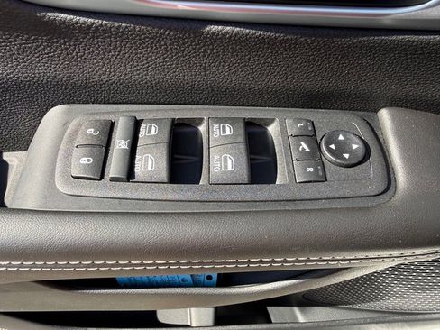 New 2026 Chrysler Pacifica Limited w/ Trailer Tow Group image 14