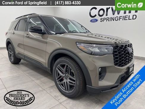 New 2026 Ford Explorer ST w/ Sun And Sound Package image 6