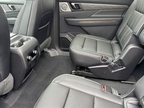 New 2026 Buick Enclave Avenir AWD/4WD image 13