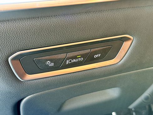 New 2025 BMW X7 M60i w/ Executive Package image 10