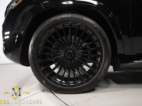 Used 2024 Mercedes-Benz Maybach GLS 600 image 77
