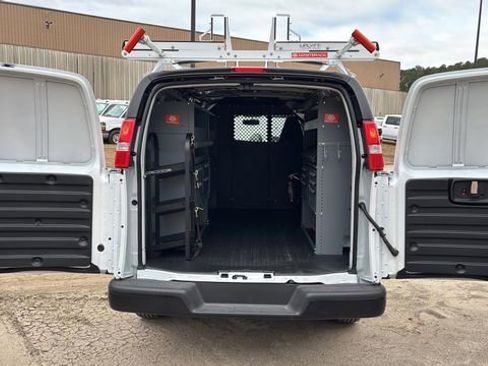 New 2025 Chevrolet Express 2500 Work Van w/ Driver Convenience Package image 20