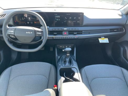 New 2026 Kia K4 LXS image 23