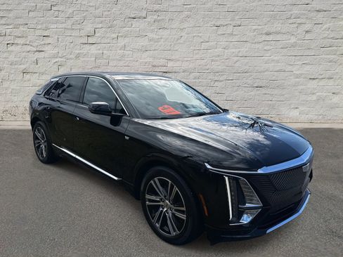 New 2025 Cadillac Lyriq Luxury image 7