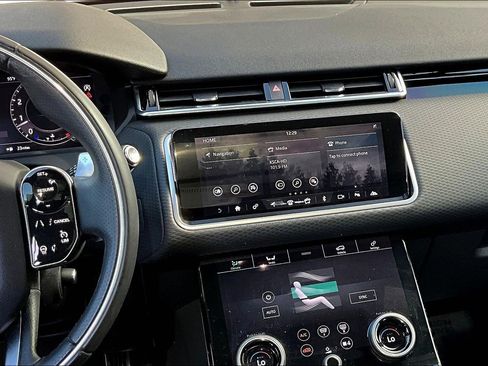 Used 2020 Land Rover Range Rover Velar R-Dynamic S image 6