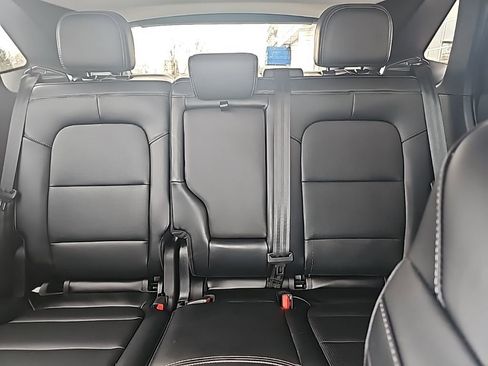 Used 2025 Ford Escape Platinum image 10