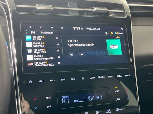 Used 2023 Hyundai Santa Cruz Limited image 15