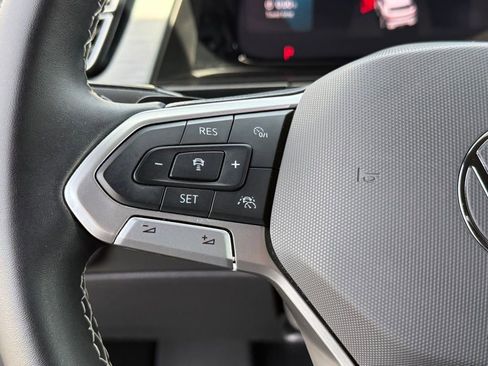Used 2024 Volkswagen Atlas Cross Sport SE FWD image 18