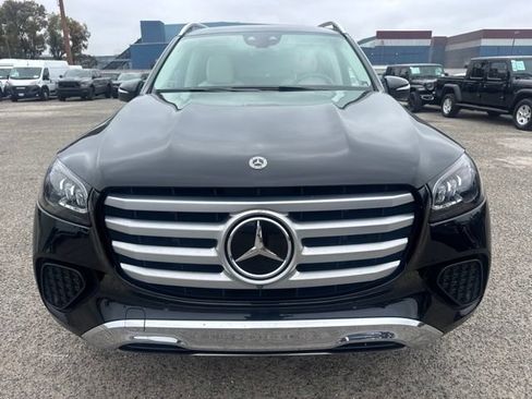 Used 2024 Mercedes-Benz GLS 450 4MATIC image 2