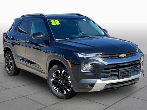 Used 2023 Chevrolet TrailBlazer LT w/ Convenience Package FWD image 3