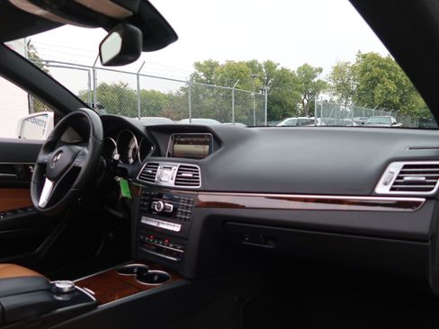 Used 2014 Mercedes-Benz E 350 Cabriolet image 29