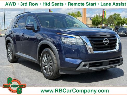 Used 2022 Nissan Pathfinder SV AWD/4WD image 1
