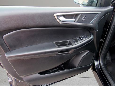 Used 2024 Ford Edge SEL image 15