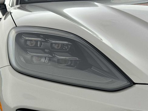 New 2026 Porsche Cayenne GTS image 28
