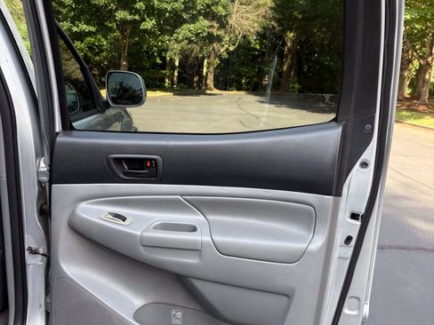 Used 2008 Toyota Tacoma PreRunner RWD image 31