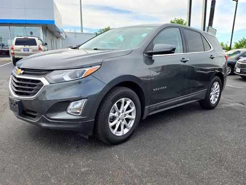 Used 2020 Chevrolet Equinox LT FWD image 2