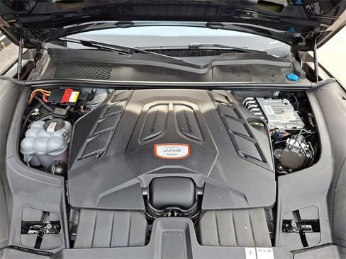 Used 2022 Porsche Cayenne Turbo image 33