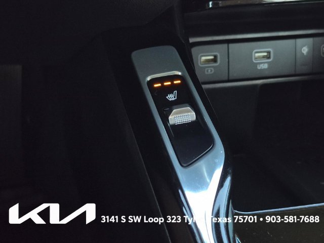 Certified 2023 Kia Sorento SX AWD/4WD image 43