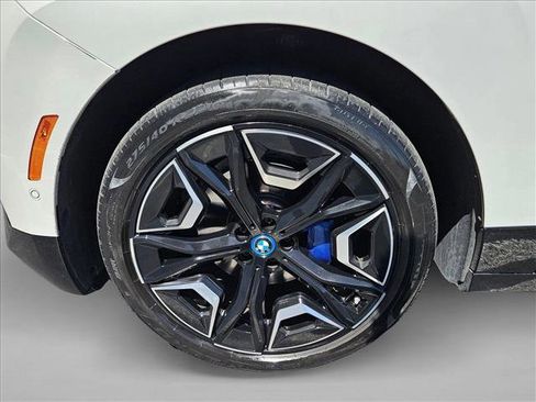 Used 2024 BMW iX xDrive50 w/ Sport Package AWD/4WD image 22
