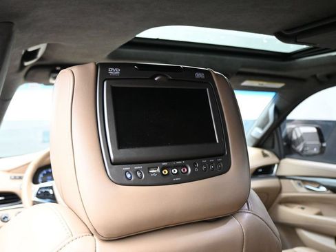 Used 2019 Cadillac Escalade Platinum AWD/4WD image 26
