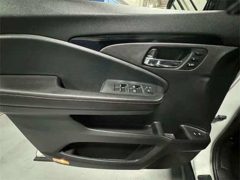 Certified 2022 Honda Pilot Black Edition image 20