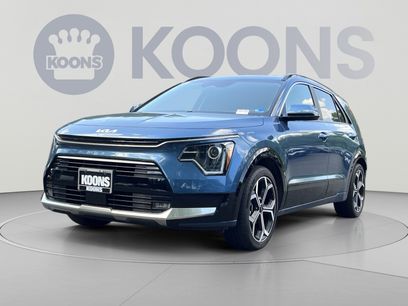 Used 2024 Kia Niro EX Touring