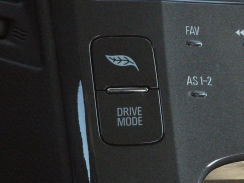 Used 2015 Chevrolet Volt w/ Enhanced Safety Package 1 image 13