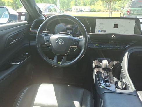 Used 2024 Toyota Crown Platinum image 12