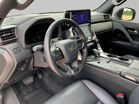 Certified 2025 Lexus LX 700h Luxury w/ Appearance Package AWD/4WD image 18