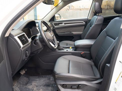 Used 2023 Volkswagen Atlas SE w/ Panoramic Sunroof Package image 25